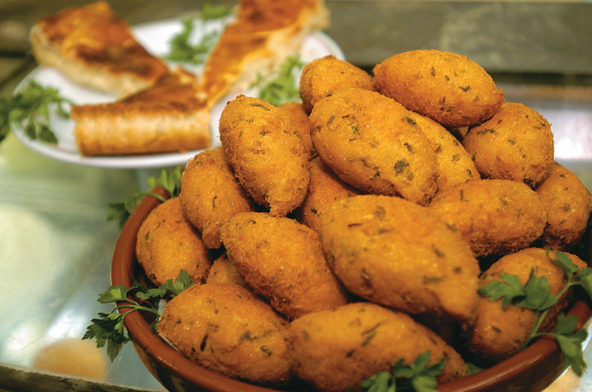 bolinho de bacalhau - Pratos tradicionais da ceia de Natal