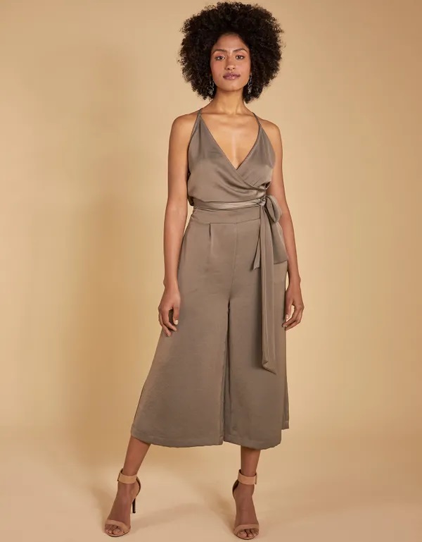 Macacão: praticidade e elegância com estilo - Pitacos e Achados Blog